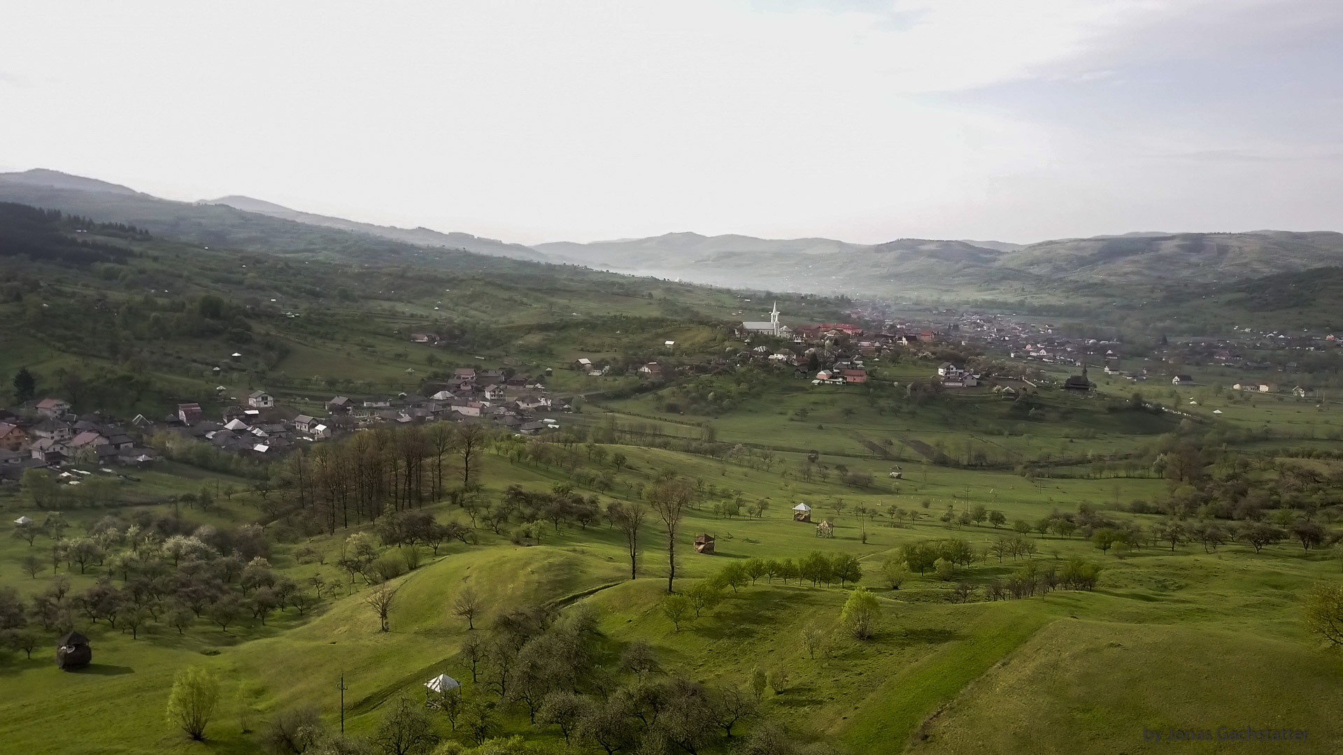 Blick auf Rona de Jos, Maramureș, Rumänien